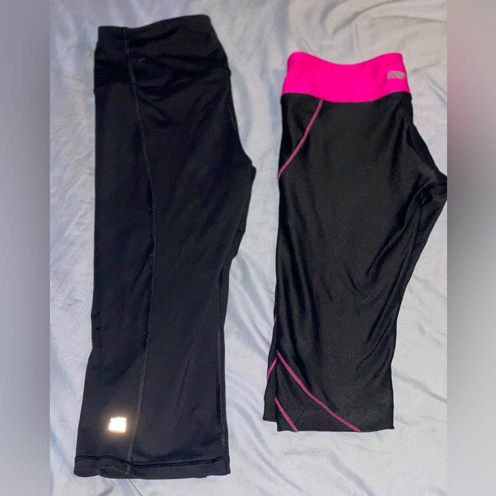 Lot of 2 crop/Capri leggings Victoria Secret & Marika Tek